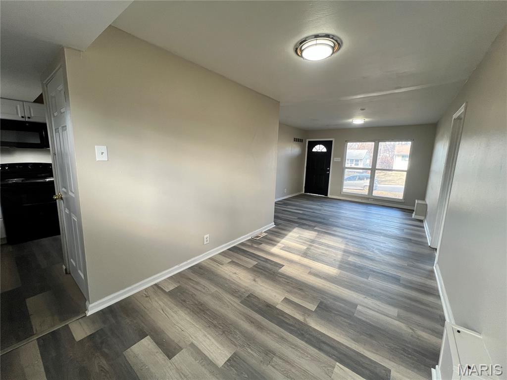 228 Grampian Road St. Louis, MO 63137 - Photo 8 of 18