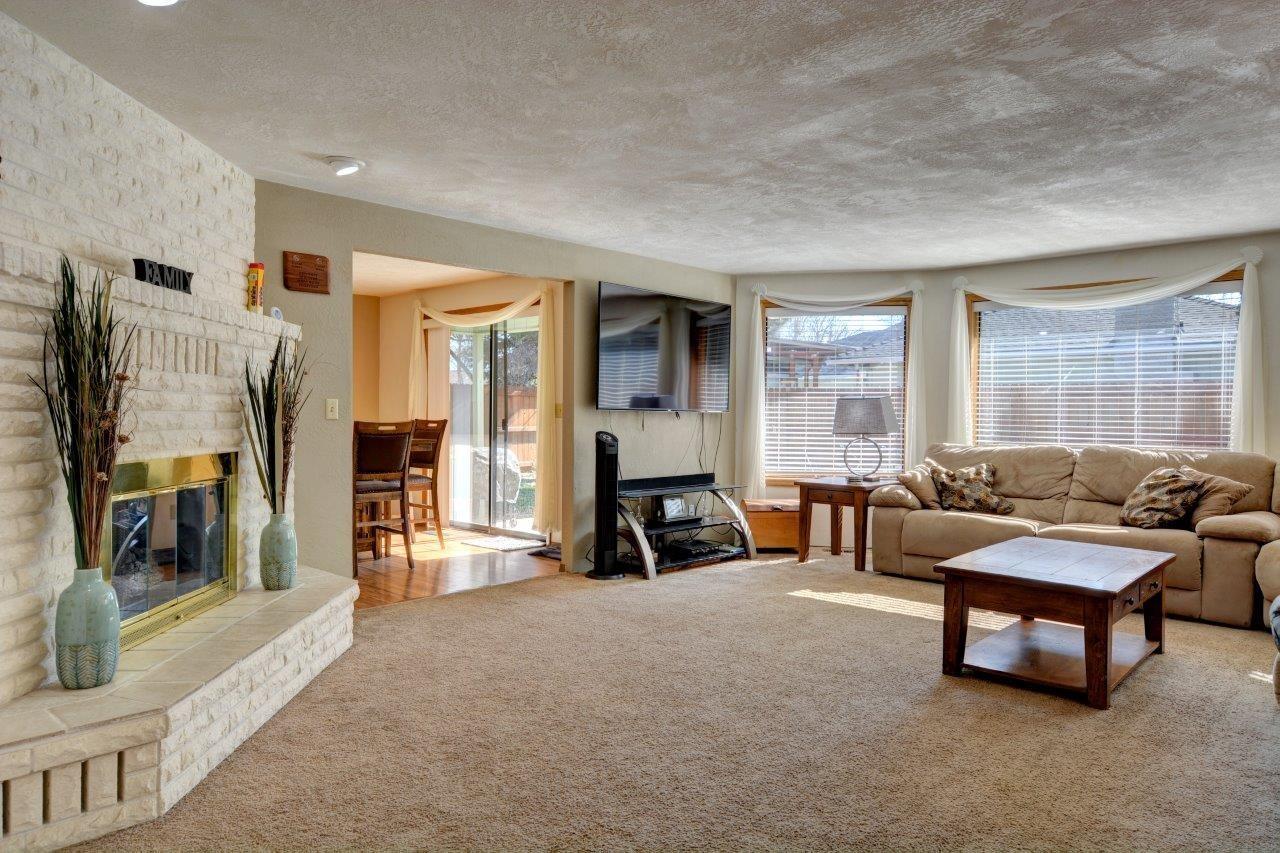 2502 Roberts Road Medford, OR 97504 - Photo 5 of 18 Additional Photo