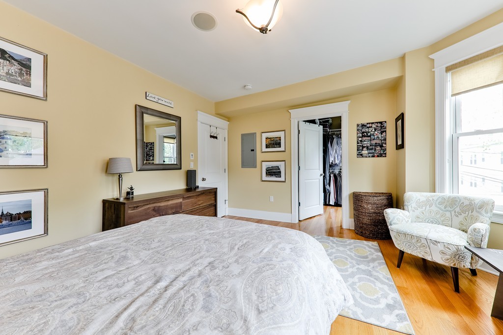 27 Elm Street, Unit 2 Boston, MA 02122 - Photo 11 of 21