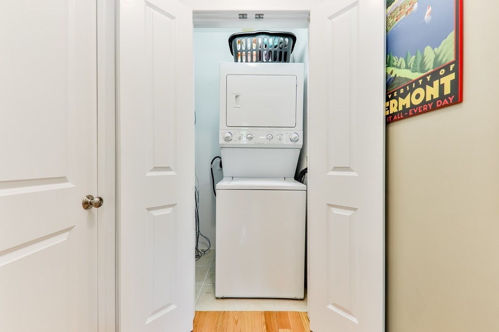 27 Elm Street, Unit 2 Boston, MA 02122 - Photo 14 of 21