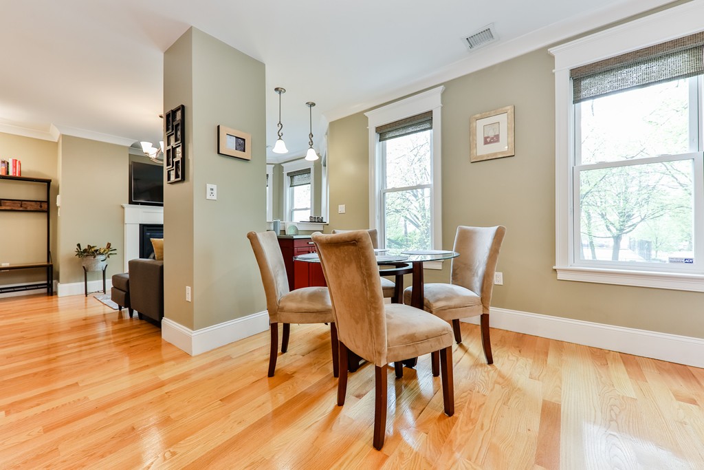 27 Elm Street, Unit 2 Boston, MA 02122 - Photo 5 of 21