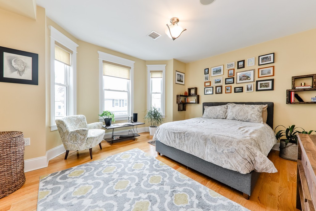 27 Elm Street, Unit 2 Boston, MA 02122 - Photo 9 of 21