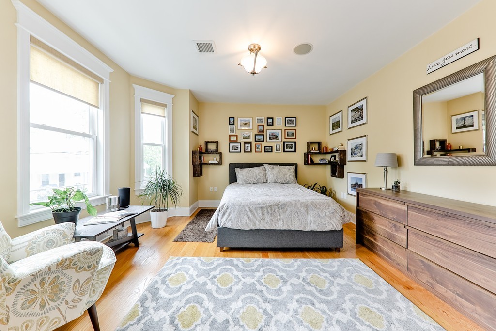 27 Elm Street, Unit 2 Boston, MA 02122 - Photo 10 of 21