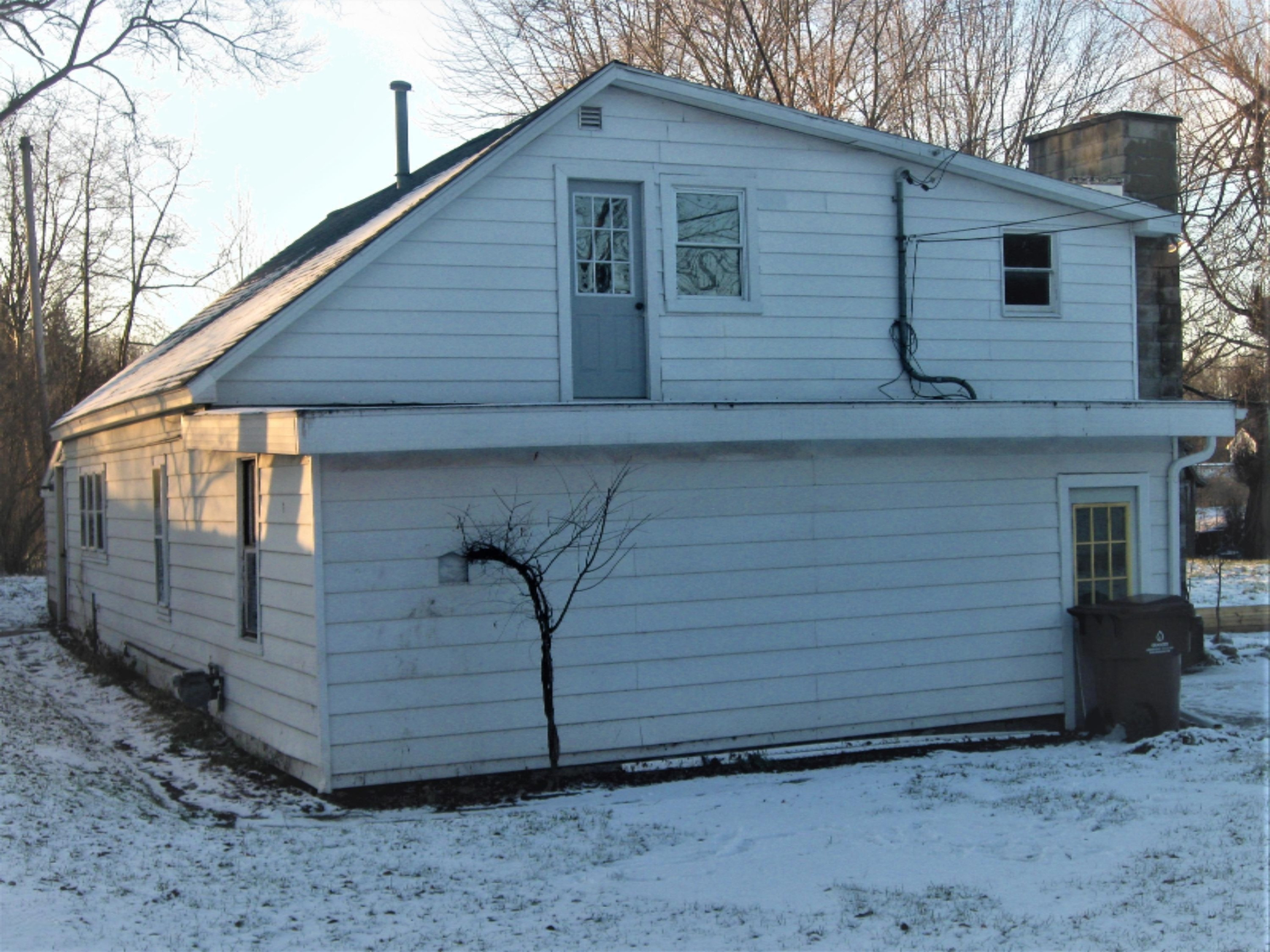 5490 Howard City Edmore Road Edmore, MI 48829 - Photo 3 of 38 IMG_4444