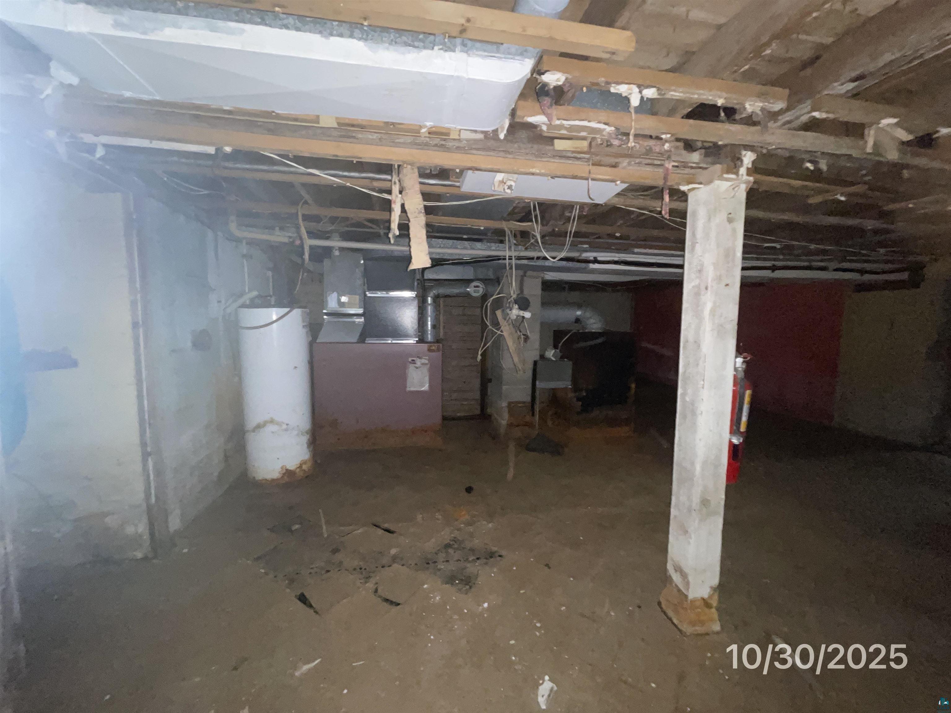 821 West Page Street Duluth, MN 55811 - Photo 23 of 34
