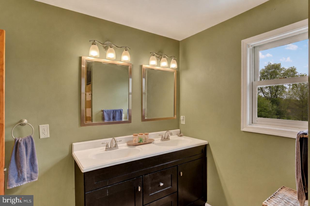 364 Beagle Road Lebanon, PA 17046 - Photo 16 of 38
