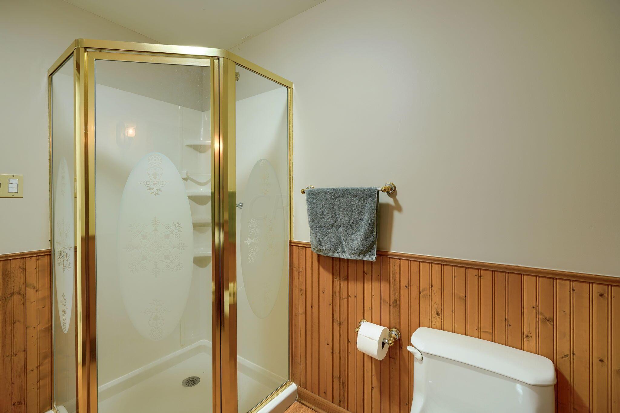 335 Pine Ridge Road Jackson, OH 45640 - Photo 41 of 49 40. Second Bath 2