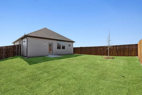 $266,990 | 1236 Little Brg Drive, Lavon, TX 75166