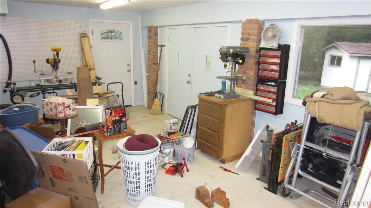36050 Paddleford Road Farmington, MI 48331 - Photo 31 of 40 IMG_4892.JPG