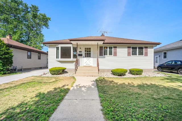 $255,000 | 18518 Glen Oak Avenue, Lansing, IL 60438