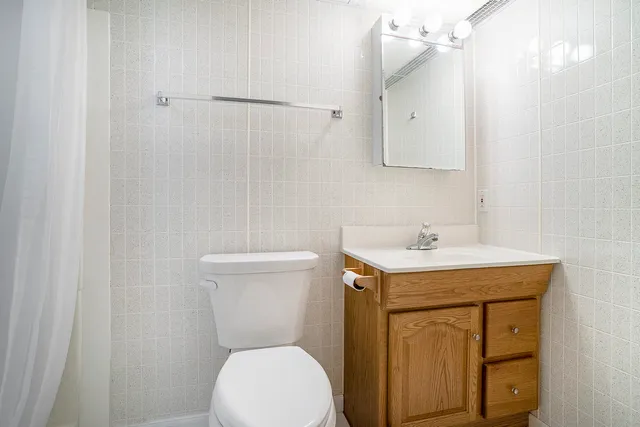 $255,000 | 18518 Glen Oak Avenue, Lansing, IL 60438