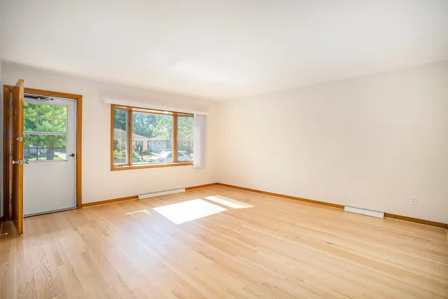 $255,000 | 18518 Glen Oak Avenue, Lansing, IL 60438