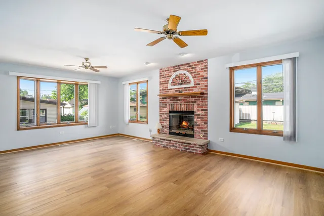 $255,000 | 18518 Glen Oak Avenue, Lansing, IL 60438