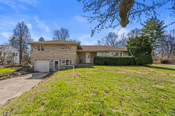 $199,900 | 1708 Park Haven Drive, Champaign, IL 61820