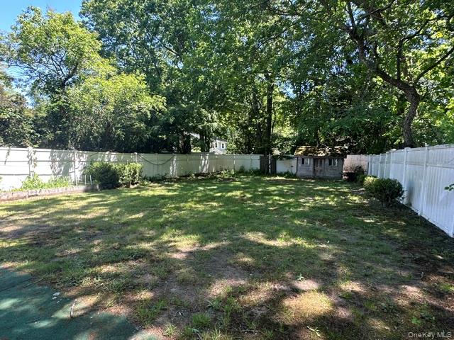 125 Wood Road Centereach, NY 11720 - Photo 24 of 36