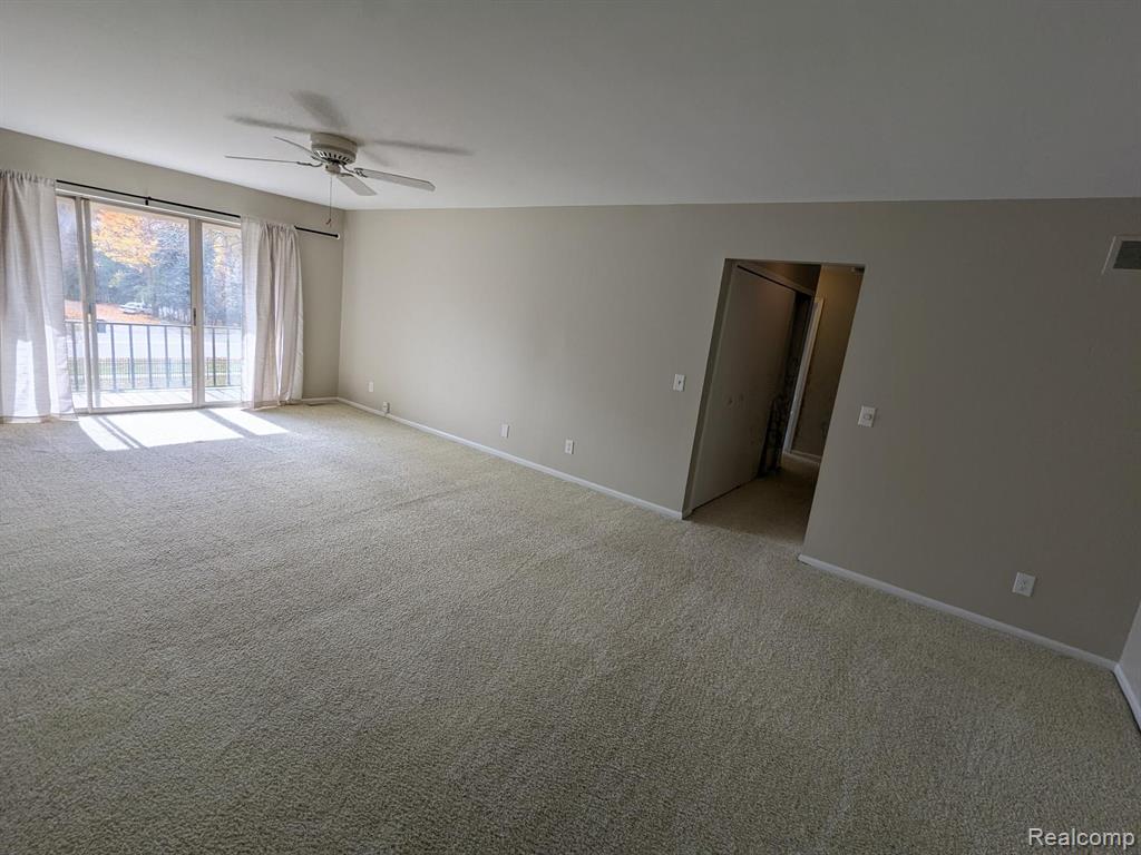 29628 Middlebelt Road, Unit 2701 Farmington, MI 48334 - Photo 6 of 12