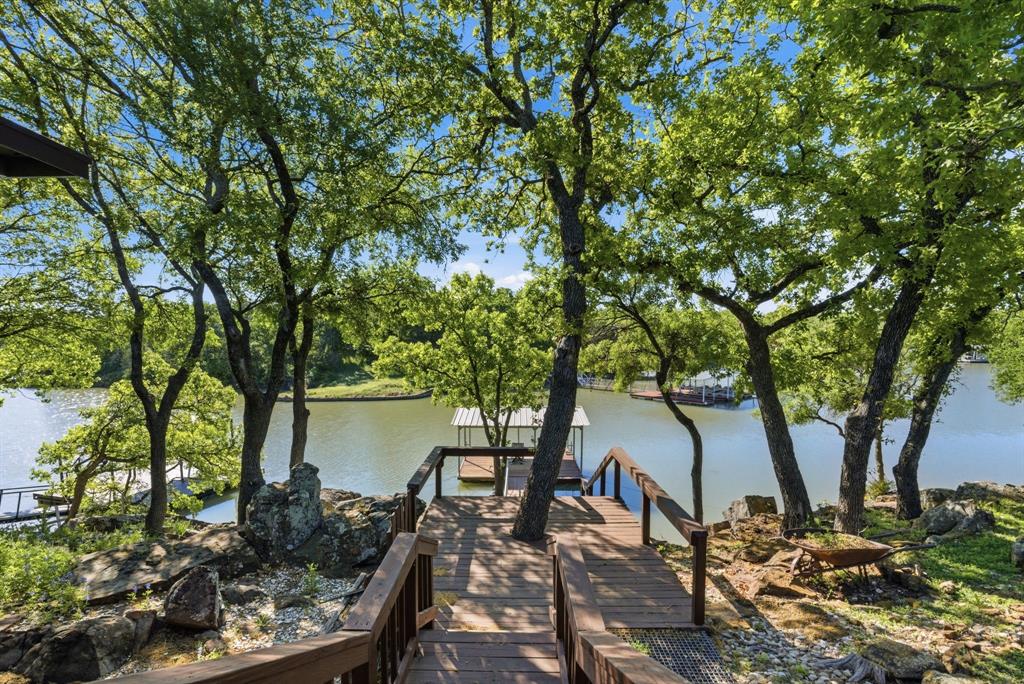 1069 Kennon Point Palo Pinto, TX 76484 - Photo 5 of 32