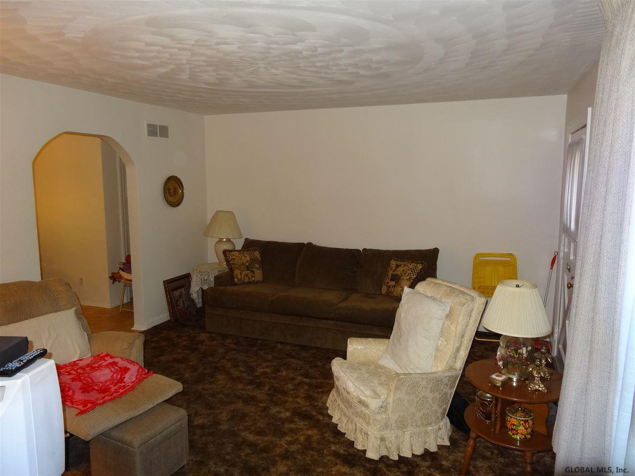 2037 Cardiff Road Rotterdam, NY 12303 - Photo 4 of 19 Photo 4