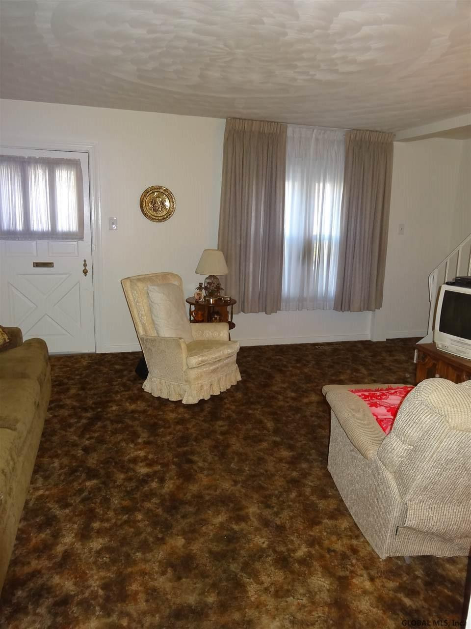 2037 Cardiff Road Rotterdam, NY 12303 - Photo 5 of 19 Photo 5