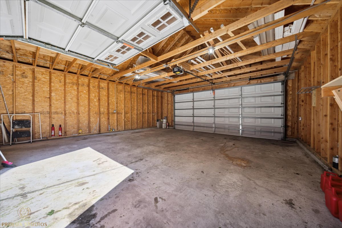 2929 North Rutherford Avenue Chicago, IL 60634 - Photo 16 of 26 a view of a garage