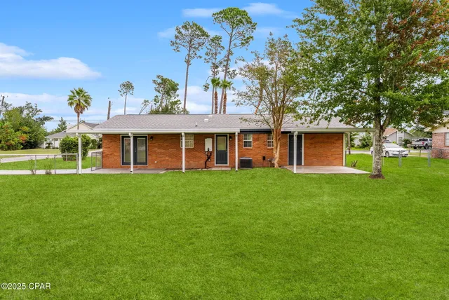 $279,000 | 1304 Delaware Avenue, Lynn Haven, FL 32444