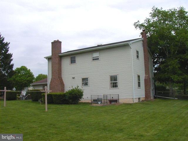 9 Buttonwood Drive Lititz, PA 17543 - Photo 2 of 13 Gallery Image 2