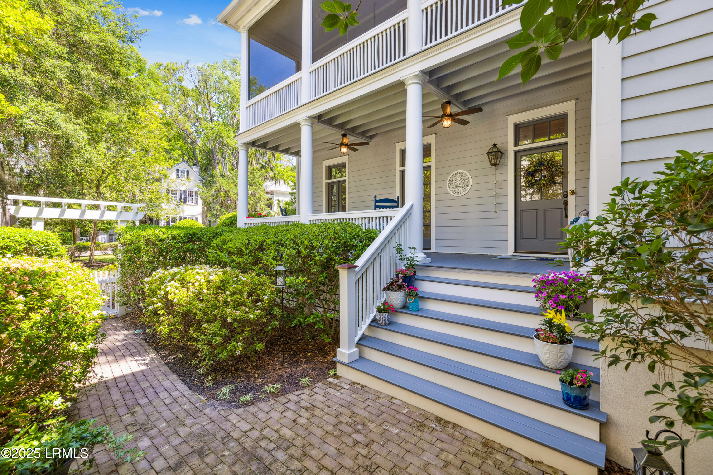 8 Fort Lyttleton Beaufort, SC 29906 - Photo 5 of 99 8FortLyttleton-IslandHouseMedia-0007