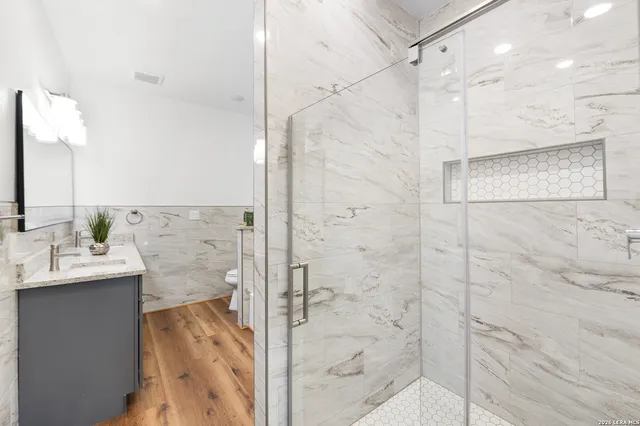 $375,000 | 3811 Waterwood Pass Drive, Elmendorf, TX 78112