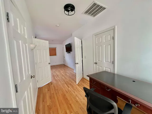 $7,300 | 5400 Williamsburg Boulevard, Arlington, VA 22207