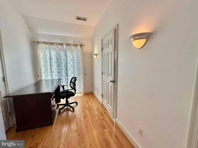 $7,300 | 5400 Williamsburg Boulevard, Arlington, VA 22207