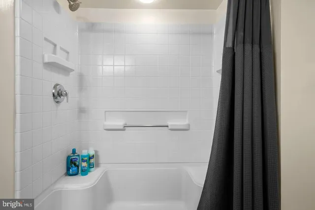 $7,300 | 5400 Williamsburg Boulevard, Arlington, VA 22207