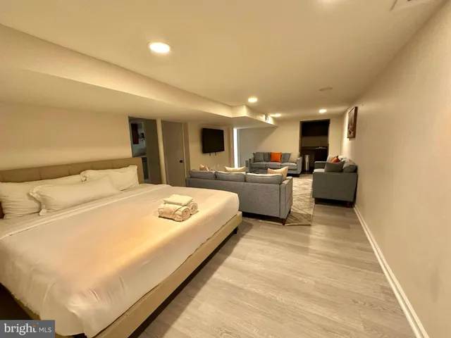 $7,300 | 5400 Williamsburg Boulevard, Arlington, VA 22207