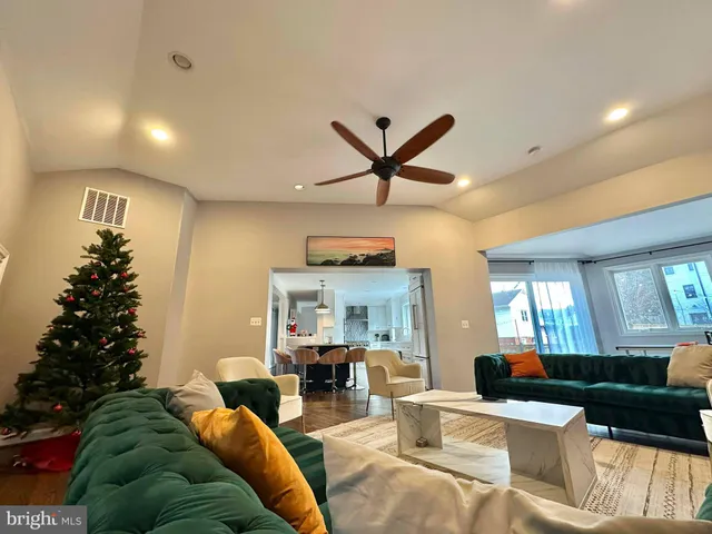 $7,300 | 5400 Williamsburg Boulevard, Arlington, VA 22207