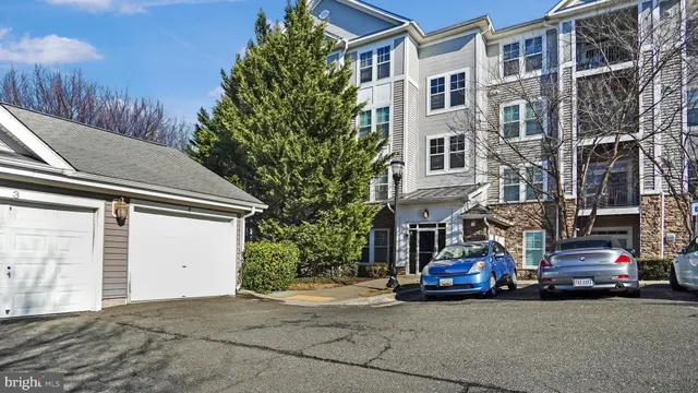 $239,000 | 1311 Karen Boulevard, Unit 302, Capitol Heights, MD 20743