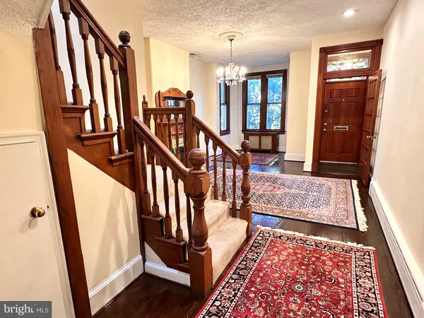 $1,099,900 | 434 6th Street Northeast, Washington, DC 20002
