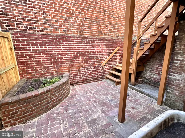 $1,099,900 | 434 6th Street Northeast, Washington, DC 20002