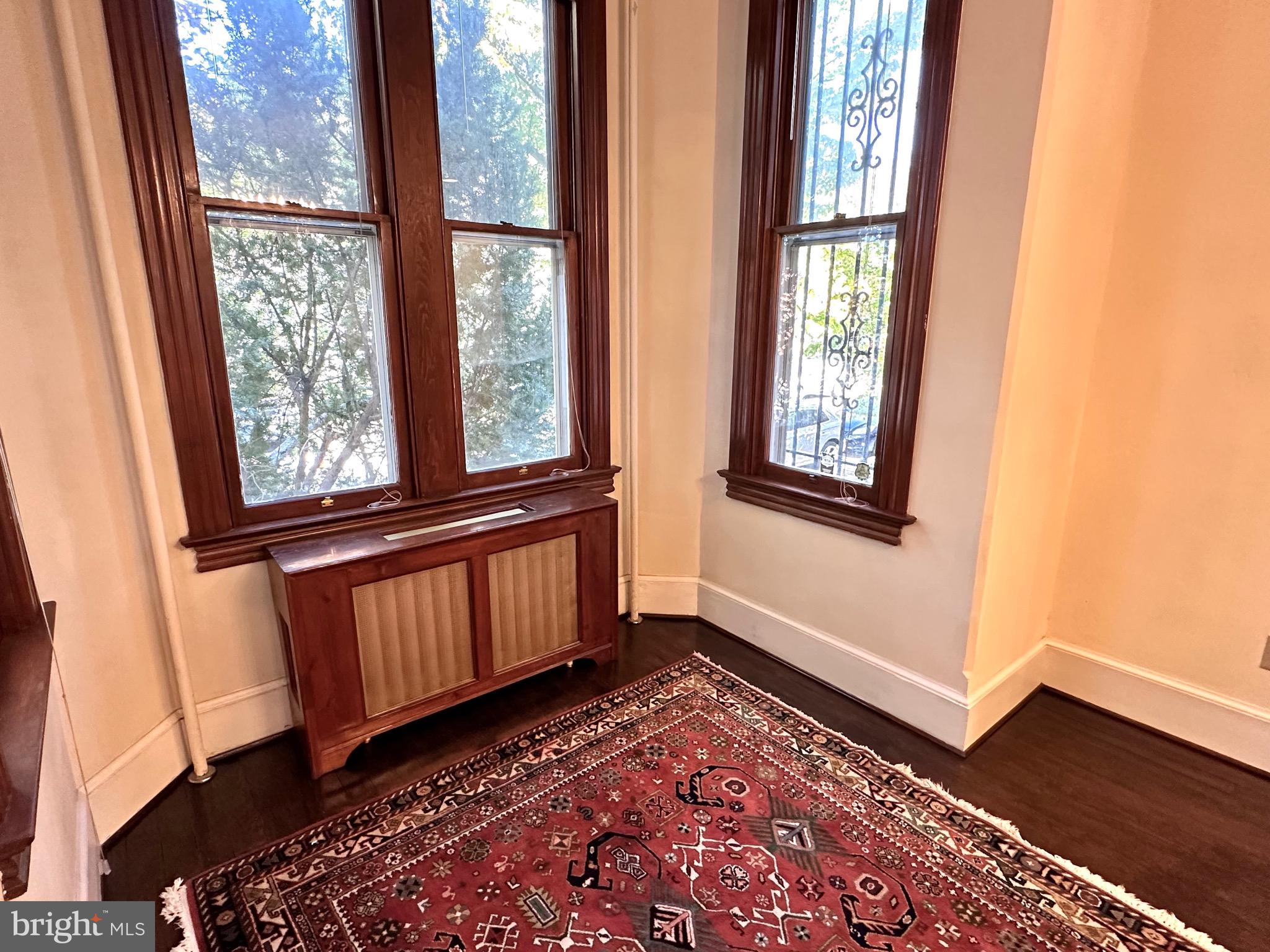 1 6th Street Northeast Washington, DC 20003 - Photo 5 of 27 Front Alcove
