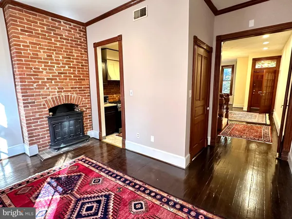 $1,099,900 | 434 6th Street Northeast, Washington, DC 20002