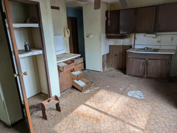 $34,900 | 231 Holley Street, Wagener, SC 29164