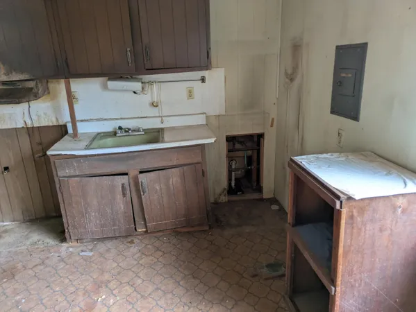 $34,900 | 231 Holley Street, Wagener, SC 29164