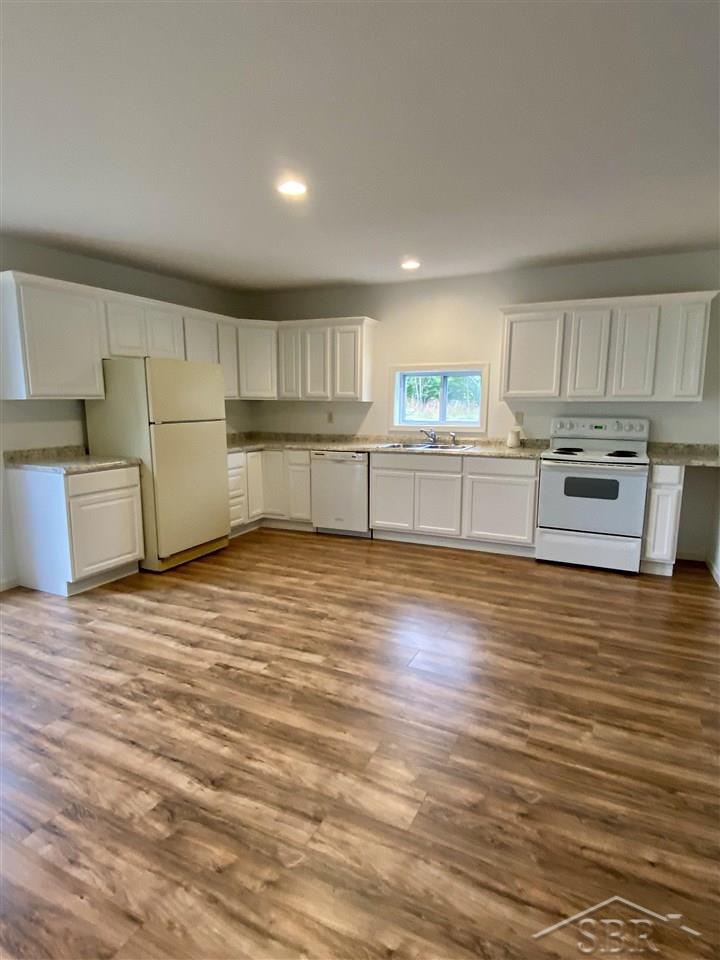 2485 East Cranberry Lake Road Harrison, MI 48625 - Photo 7 of 24 50055911-6.JPG