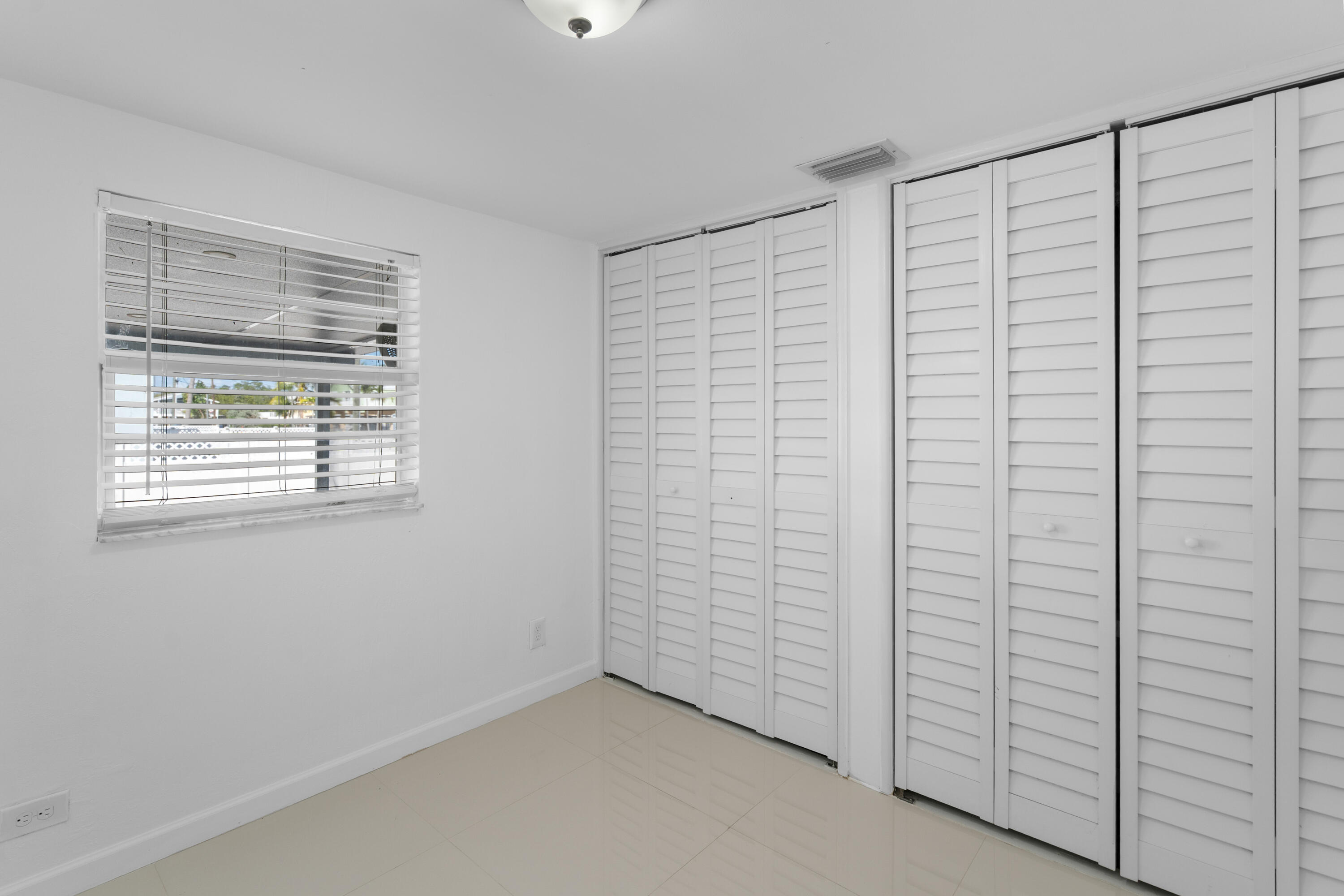 314 Windley Road Key Largo, FL 33037 - Photo 16 of 32 2025_11_13 314 WINDLY RD-11