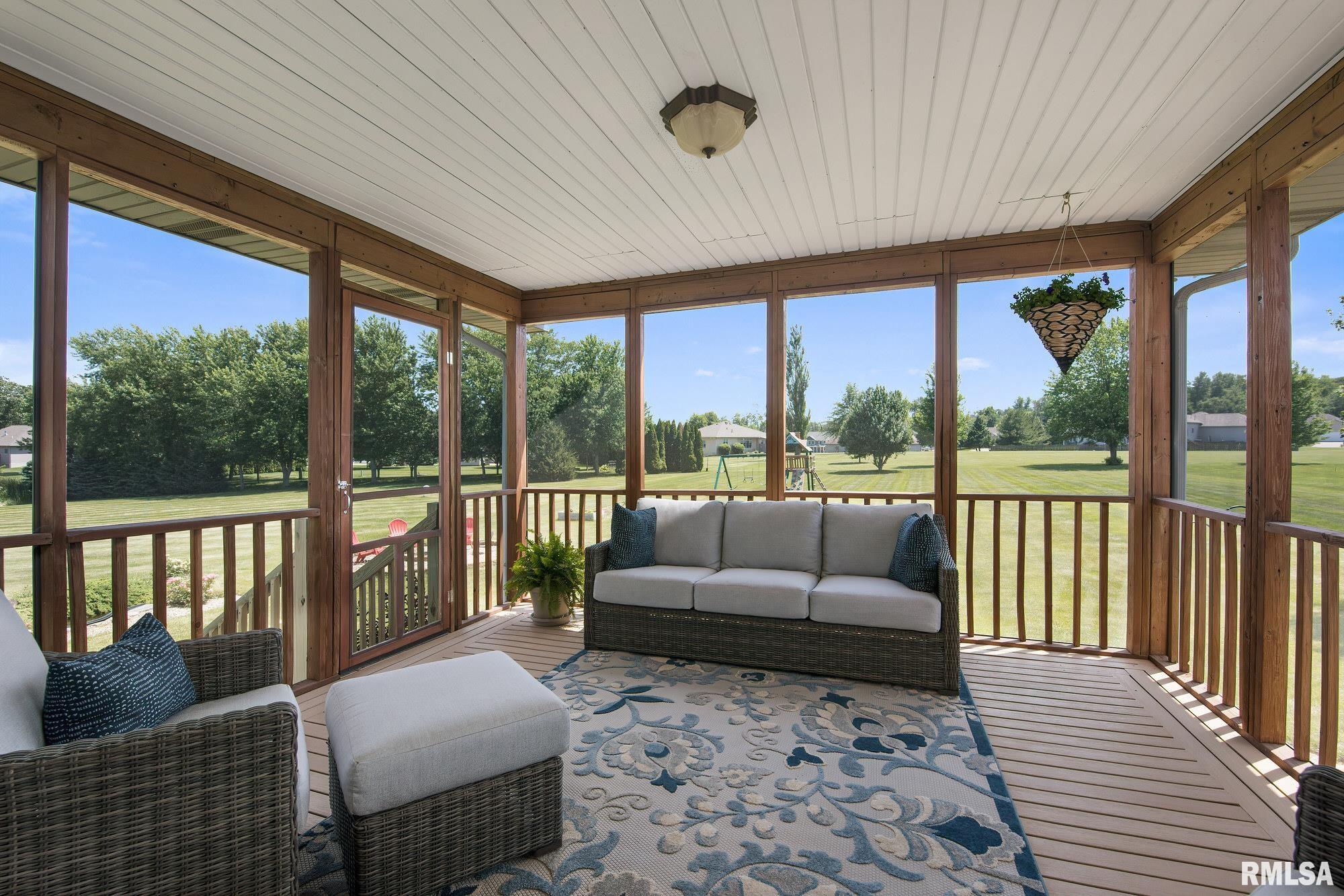 2438 Prairie Rose Ridge Muscatine, IA 52761 - Photo 4 of 6 Gallery Image 4