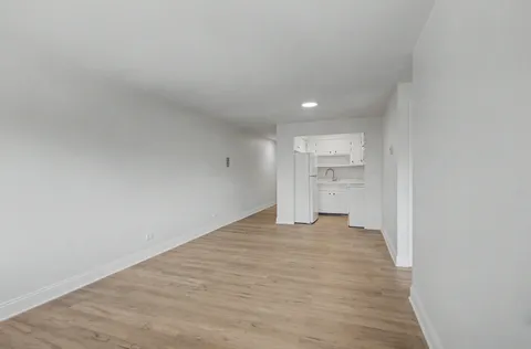 $150,000 | 727 South Maple Avenue, Unit 302, Oak Park, IL 60304