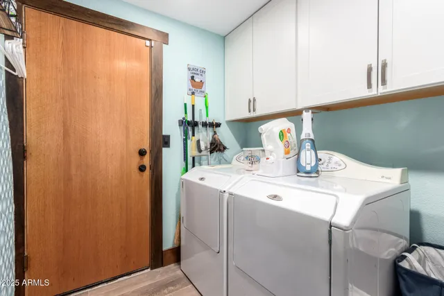 a view of outdoor space yard and patio