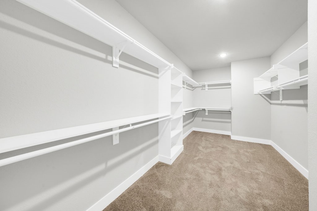 4614 Redbud Street Houston, TX 77051 - Photo 20 of 23 Primary walk in closet