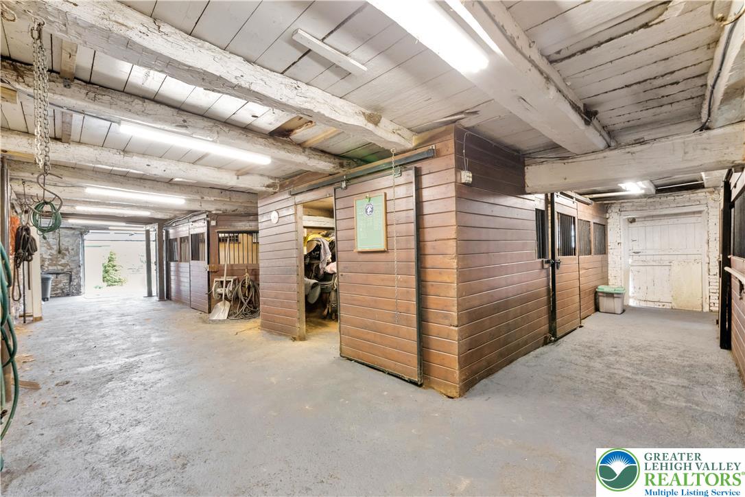 4006 Hecktown Road Bethlehem, PA 18020 - Photo 58 of 100