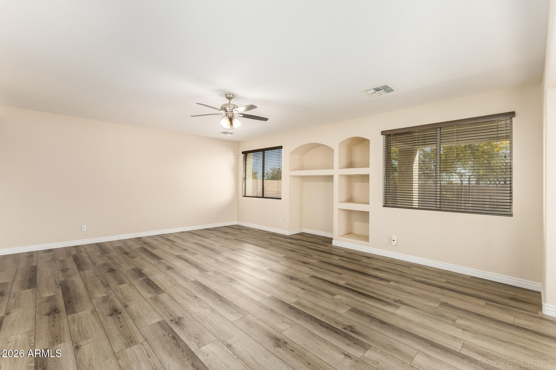 2225 West Apache Rain Road Phoenix, AZ 85085 - Photo 9 of 48 09 Apache Rain
