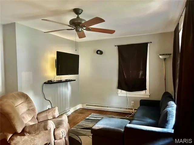 $99,000 | 402 North Hena Street, Greenville, IL 62246