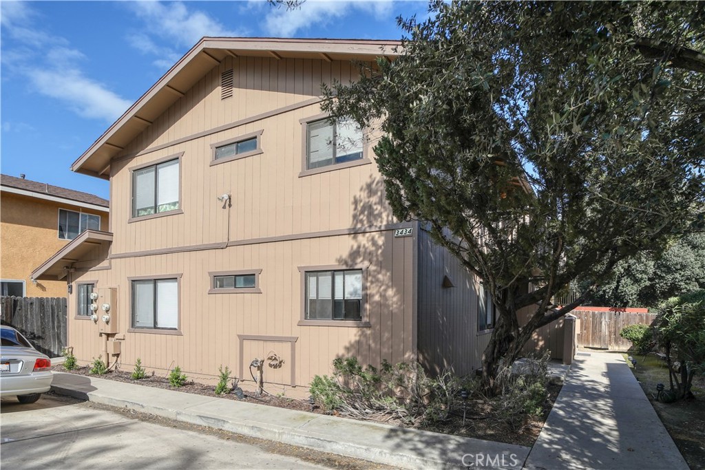 3434 Oak Street Paso Robles, CA 93446 - Photo 1 of 1 front view of a house with a street